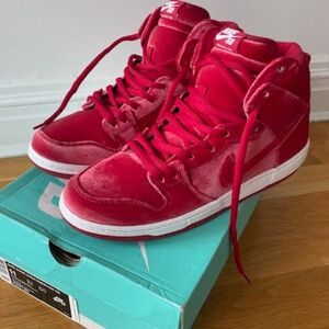 Nike Dunk High Premium SB red velvet 2016 - Size 11